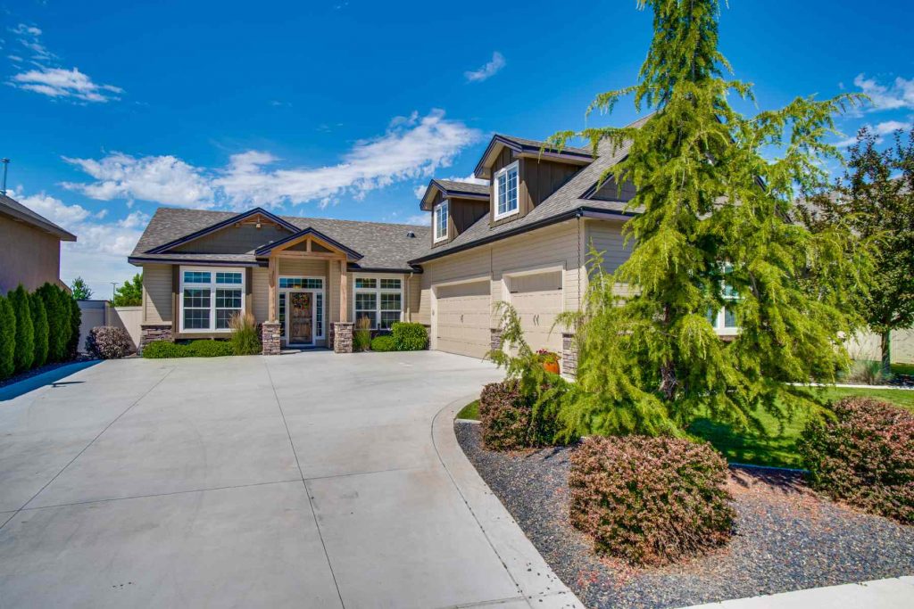 Treasure-Valley-Real-Estate-Eagle-Idaho-Custom-Stucco-Estate